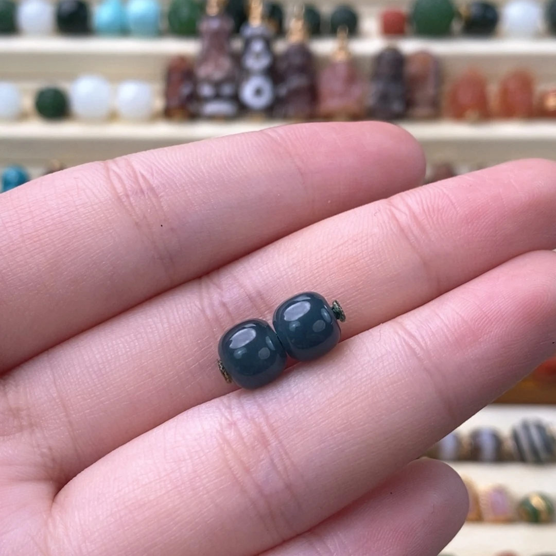 翡翠未镶嵌颈饰对珠