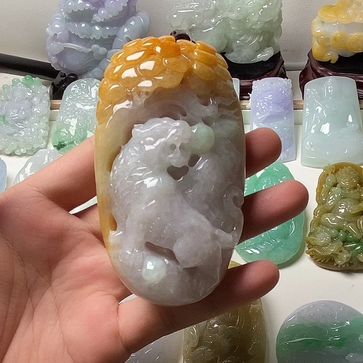 未镶嵌把件翡翠老虎