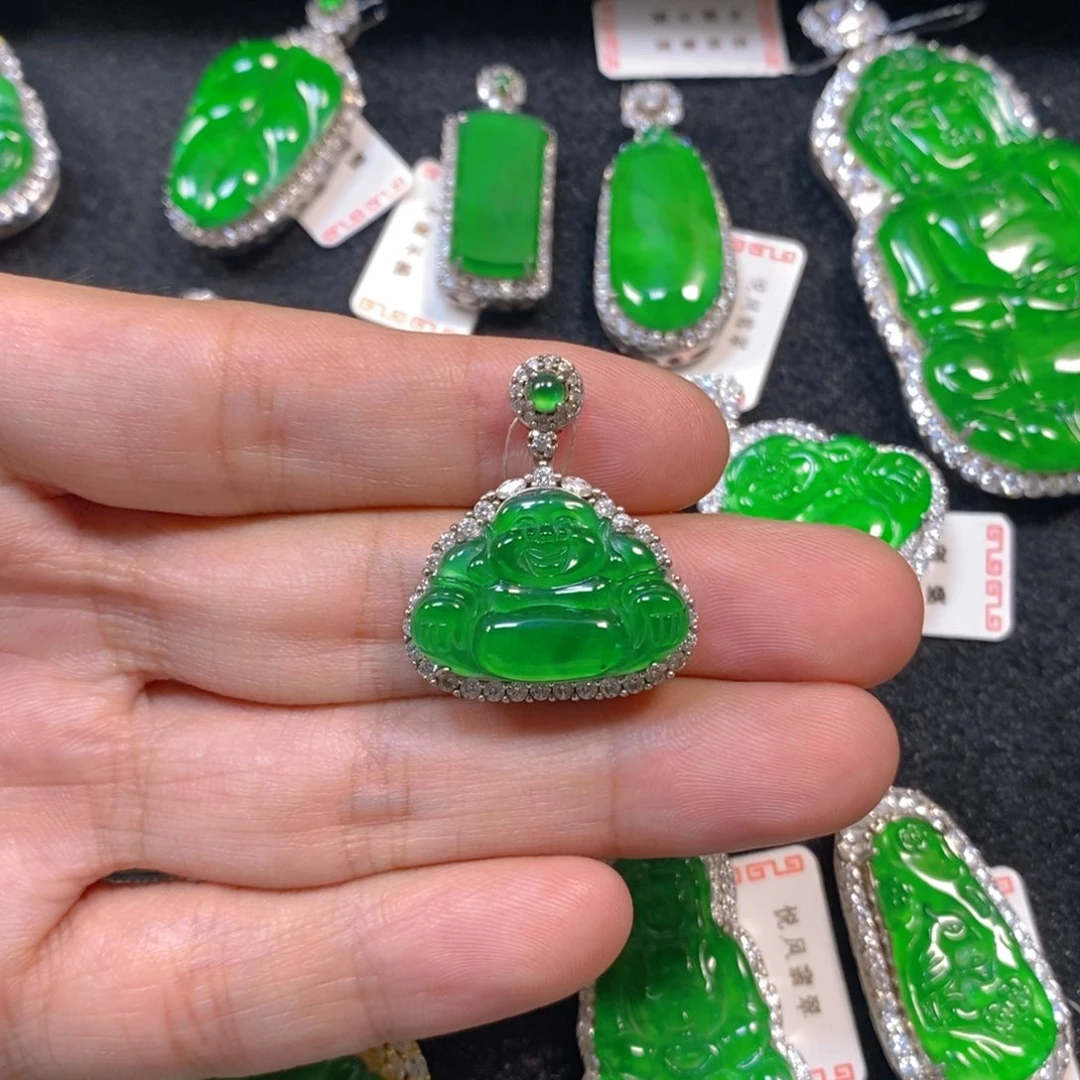 颈饰银S925镶嵌翡翠佛公吊坠