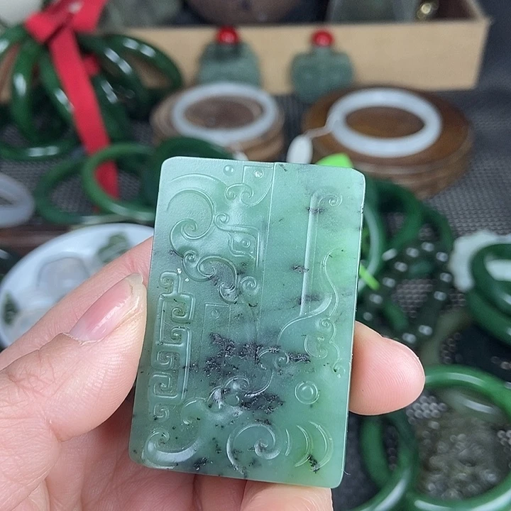 和田玉（碧玉）未镶嵌颈饰