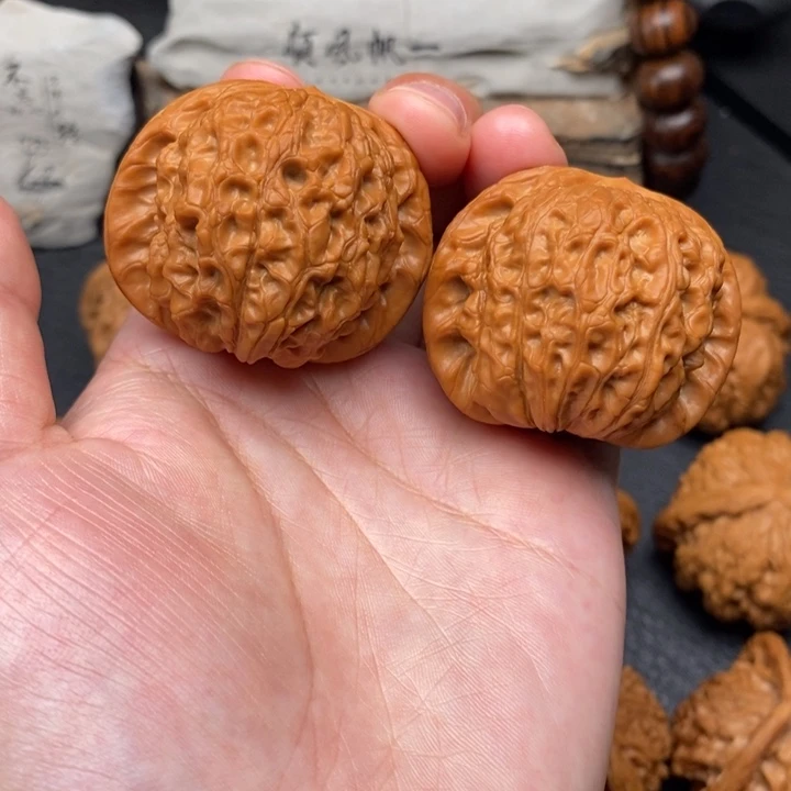 吊坠文玩核桃尺寸41血麒麟