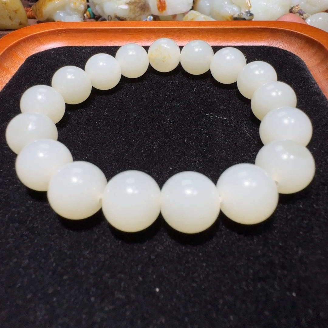 和田玉未镶嵌手串