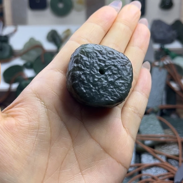 和田玉（糖玉）未镶嵌颈饰