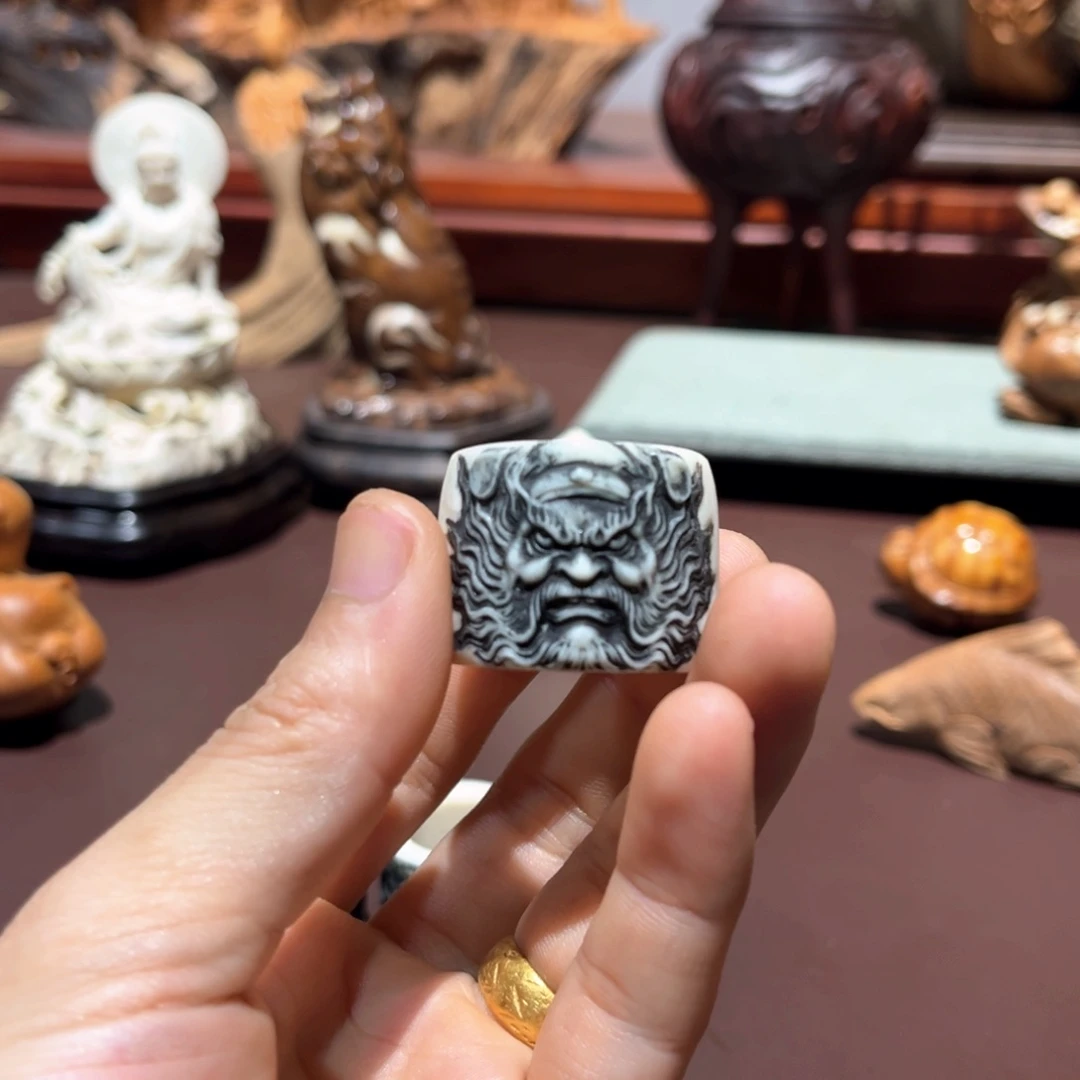 柏木（崖柏）大**悟鹿角雕刻板工艺