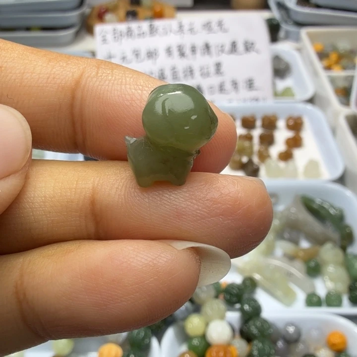 未镶嵌和田玉珠宝半成品