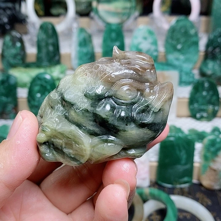 未镶嵌独山玉颈饰