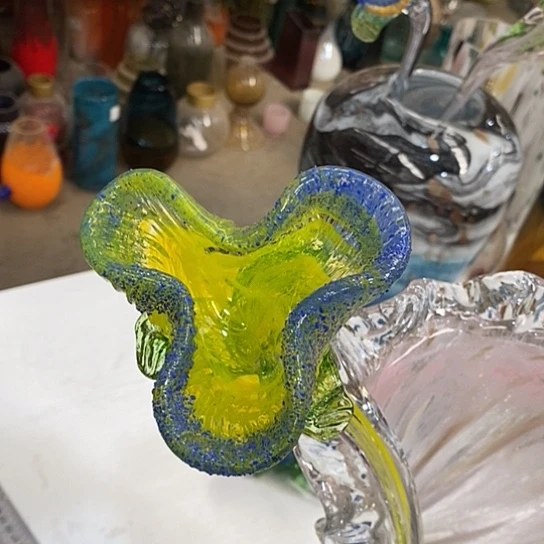 琉璃花瓶高50厘米宽6厘米