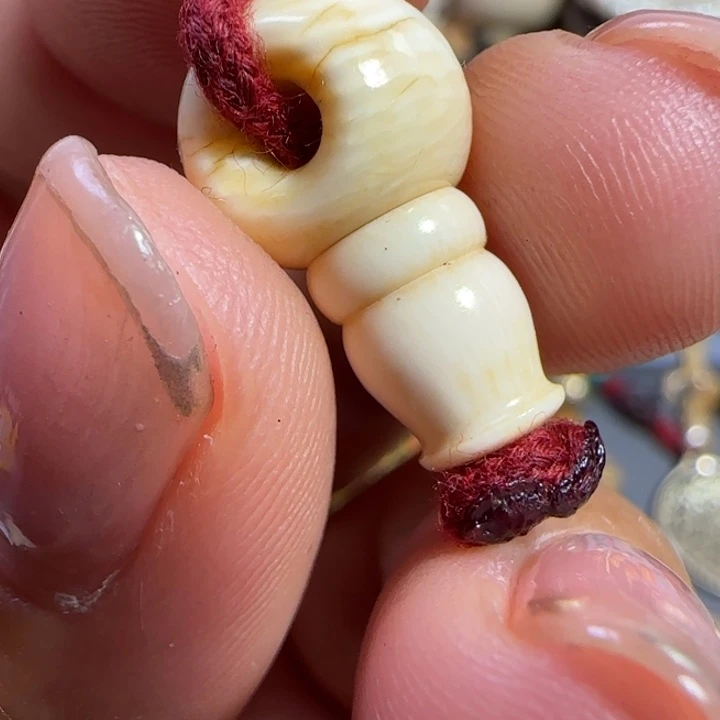 颈饰玻璃小元素搭配