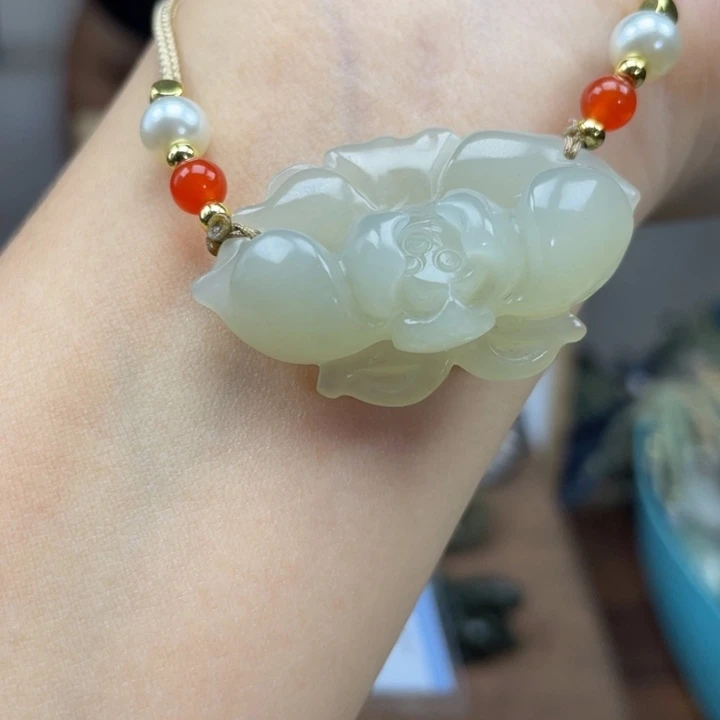 颈饰未镶嵌和田玉
