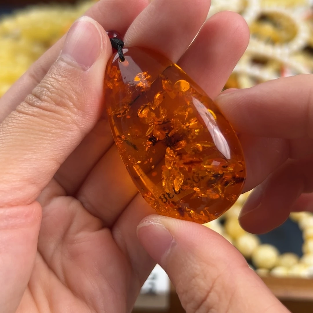 未镶嵌琥珀珠宝奇石