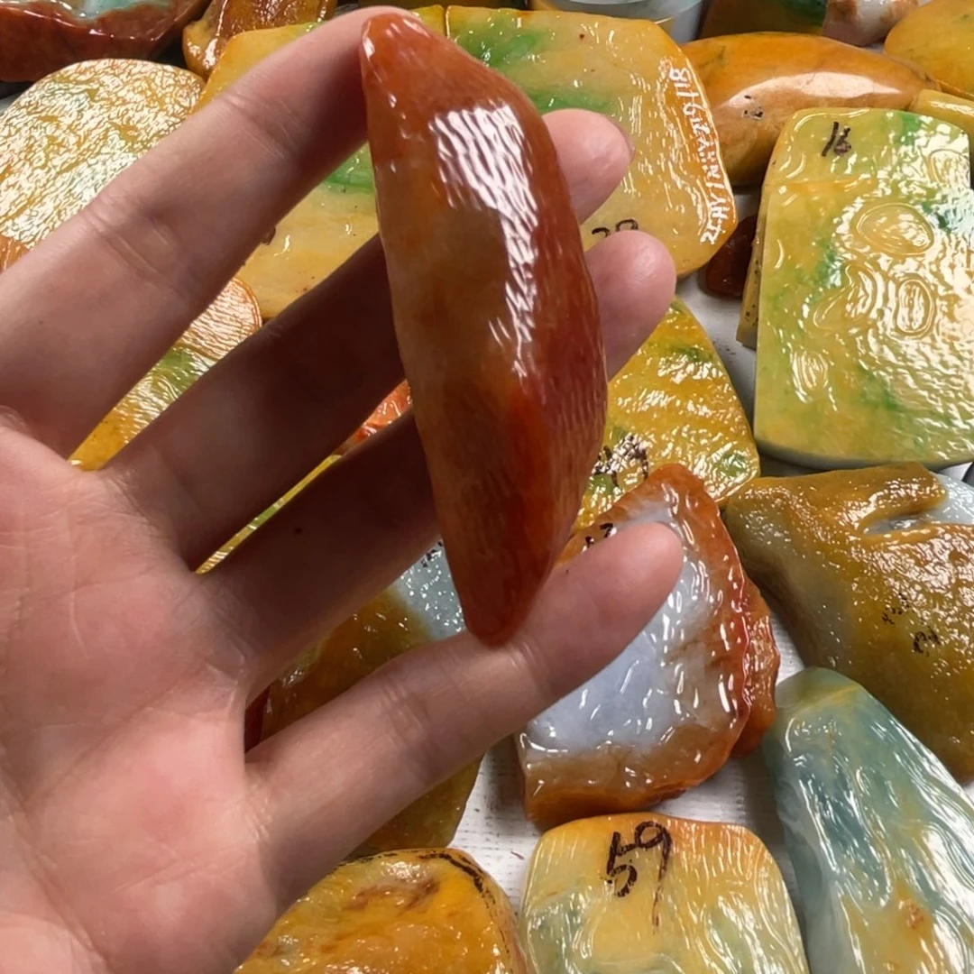 【闪购商品】颈饰未镶嵌翡翠翡翠