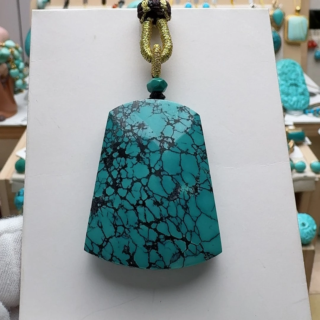 绿松石配饰未镶嵌