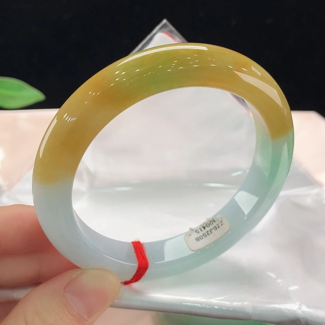 翡翠未镶嵌手镯0415