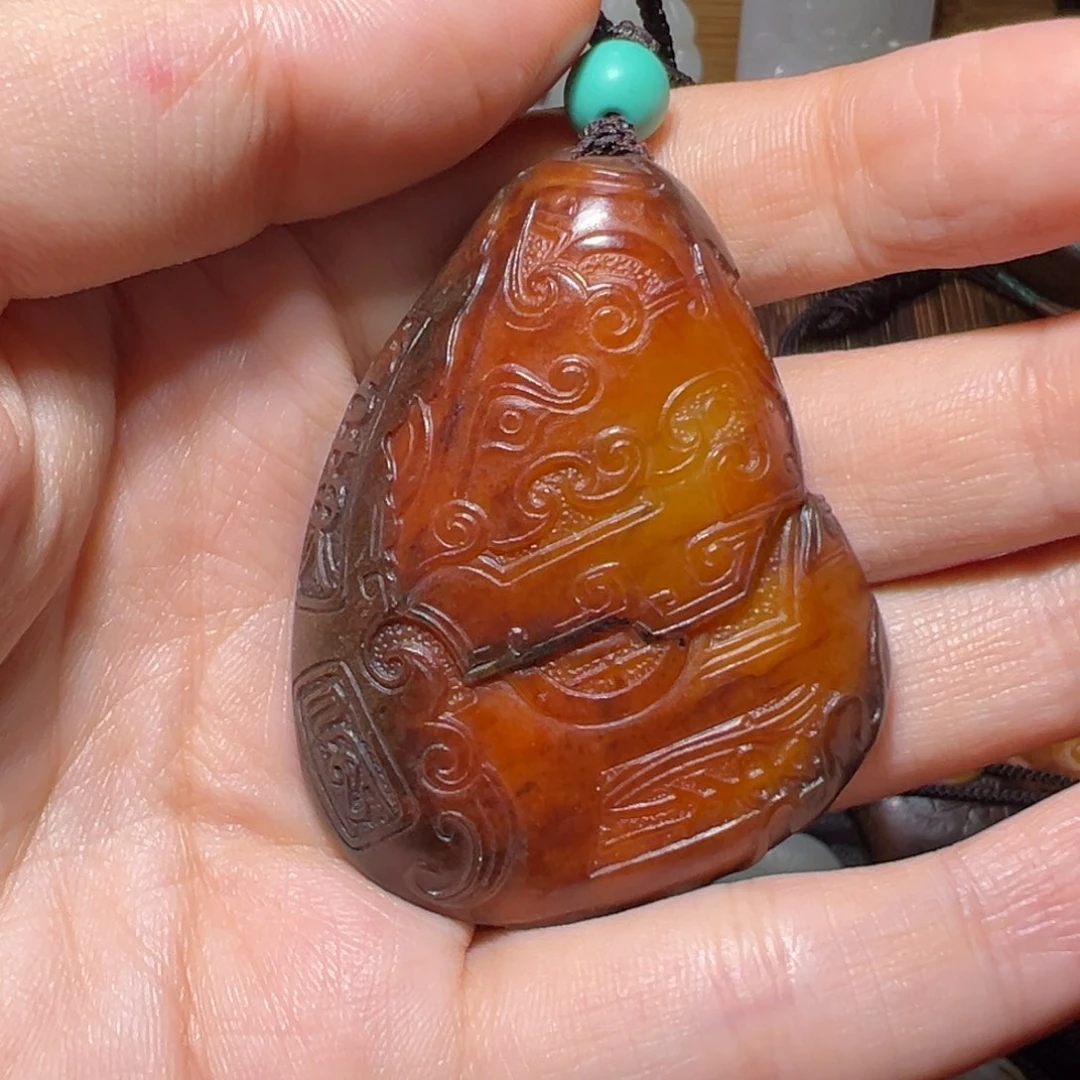 和田玉未镶嵌颈饰豆*龙