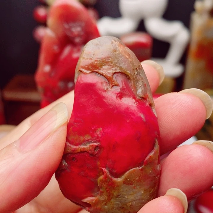 兵***苑昌化鸡血石鸡血石毛料