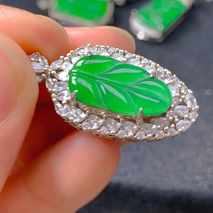 翡翠银S925镶嵌颈饰