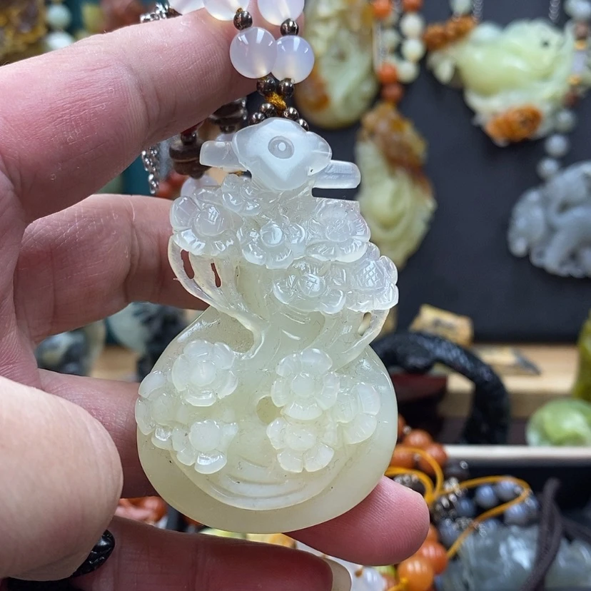 【闪购商品】蛇纹石玉吊坠未镶嵌