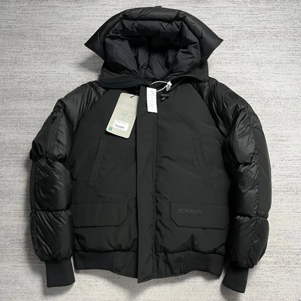 未使用 CANADA GOOSE 加拿大鹅黑色飞行员chilliwack羽绒服S/L/XL