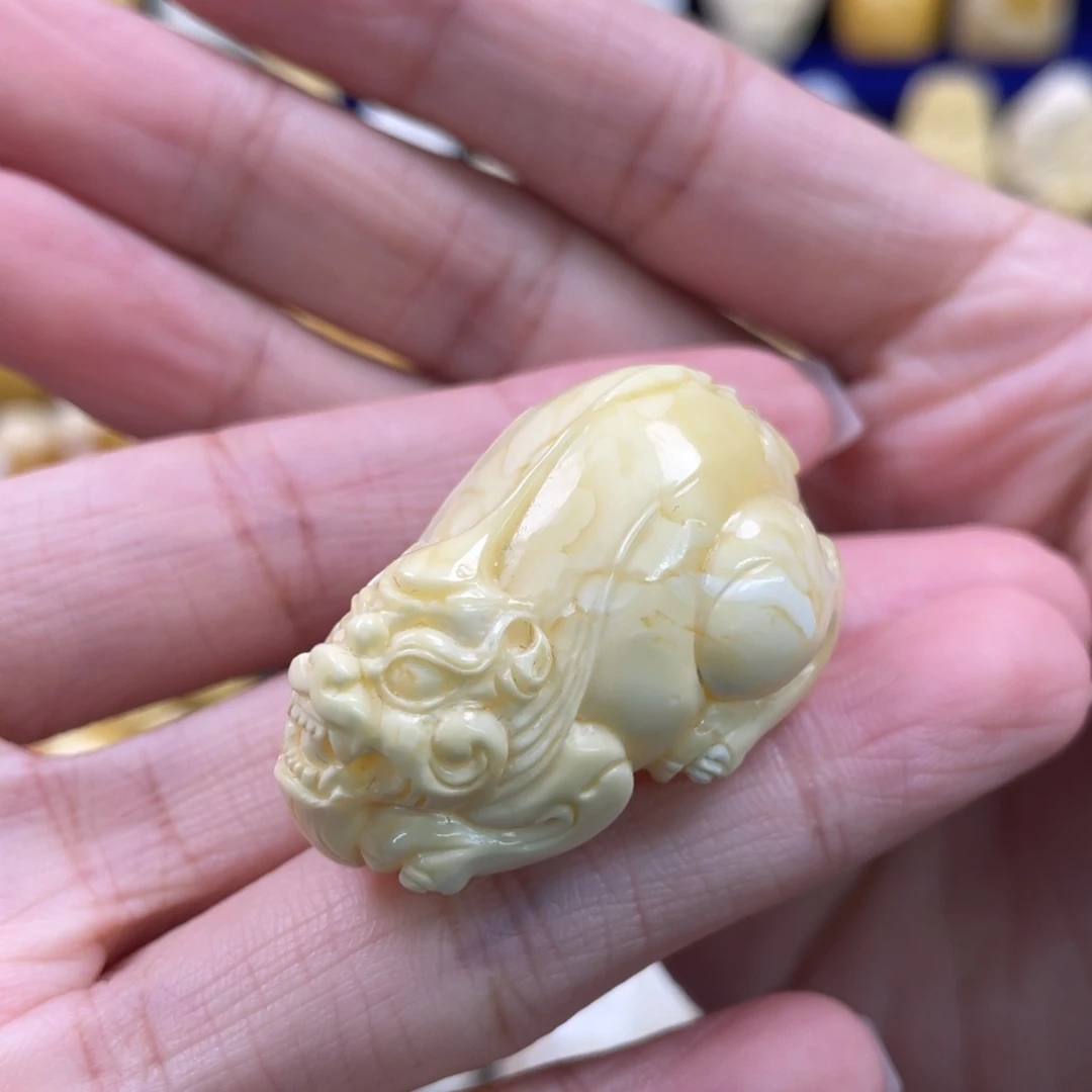 裸石蜜蜡未镶嵌琥珀蜜蜡貔貅吊坠