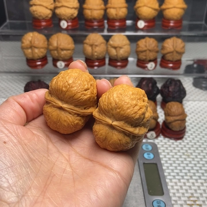 文玩核桃把件38峭壁元宝