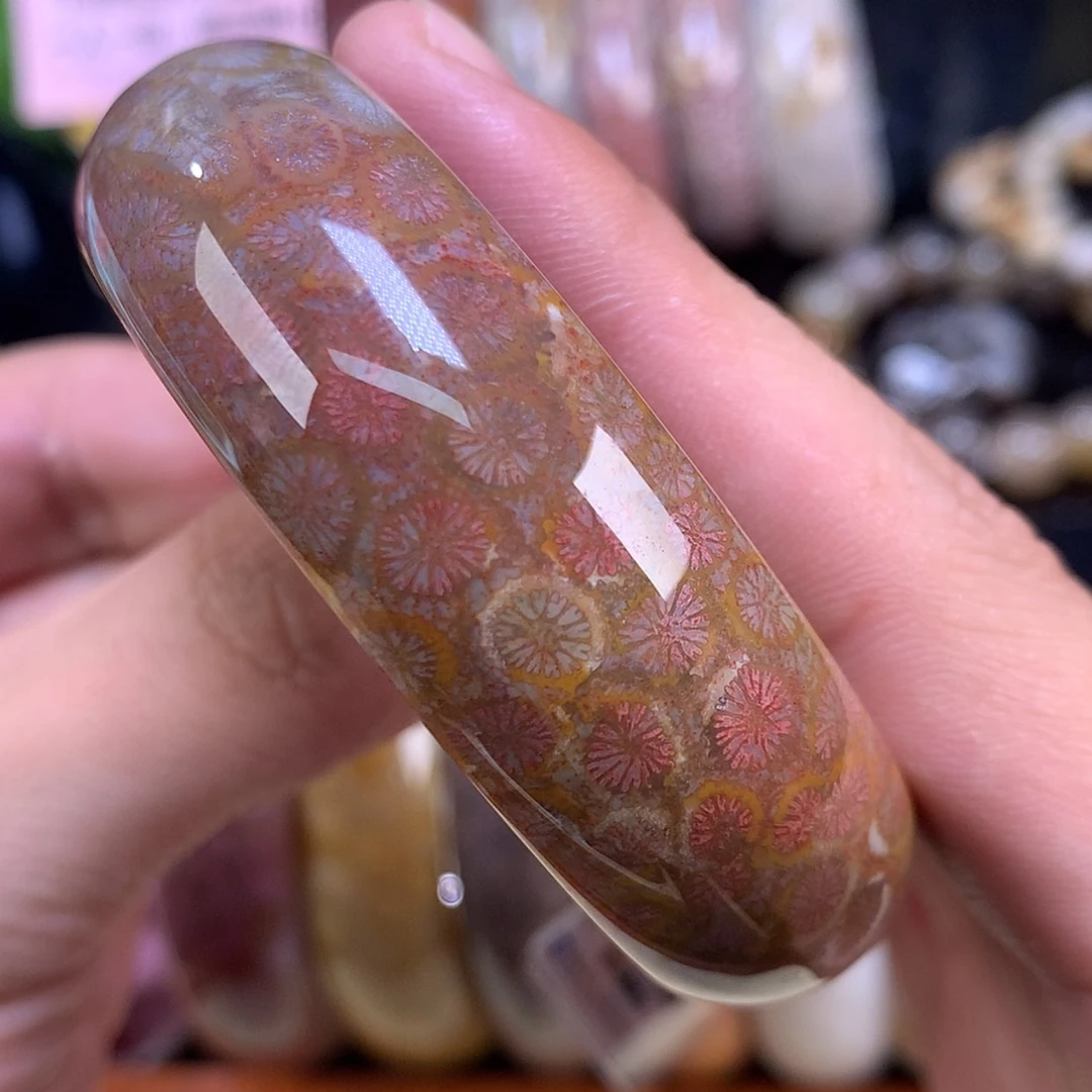 【闪购商品】颈饰未镶嵌硅化珊瑚（珊瑚玉）77号55.3圈金黄底粉皮花