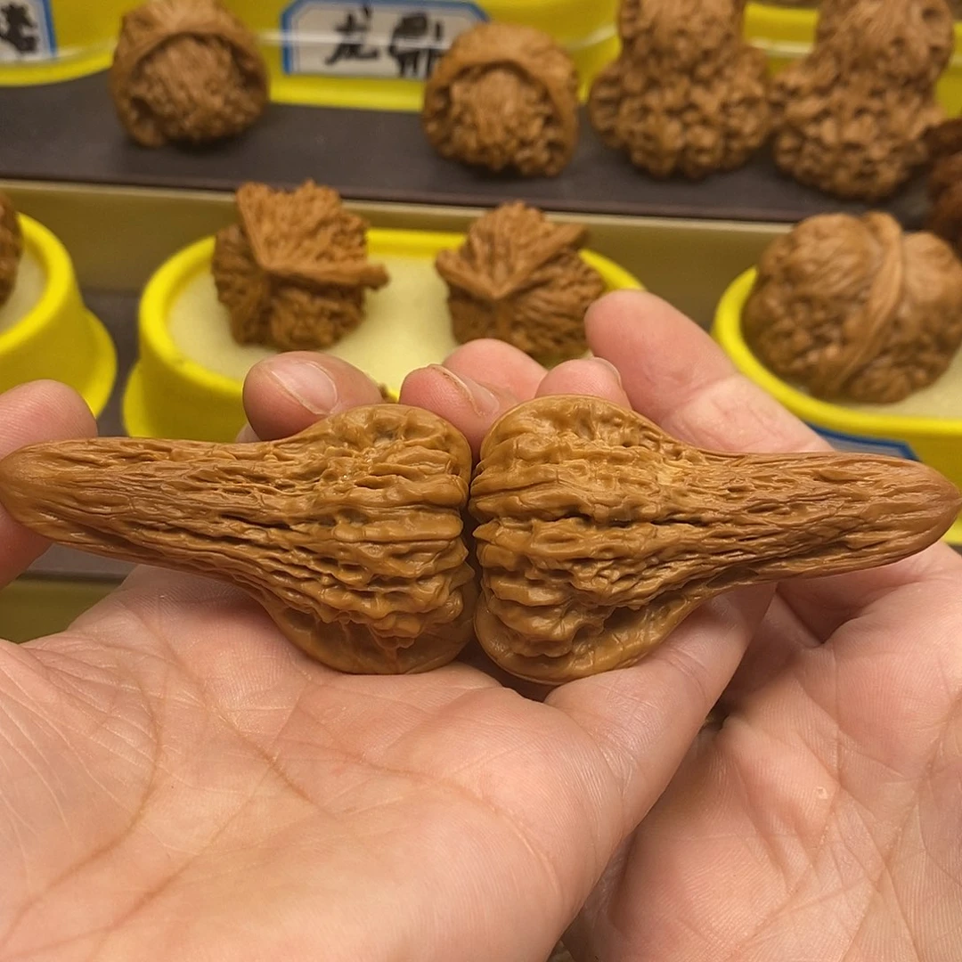 文玩核桃吊坠鸭嘴