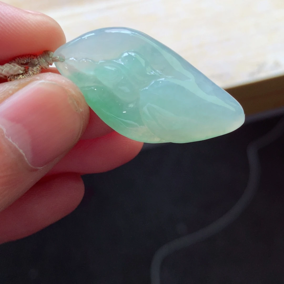 翡翠颈饰未镶嵌吊坠