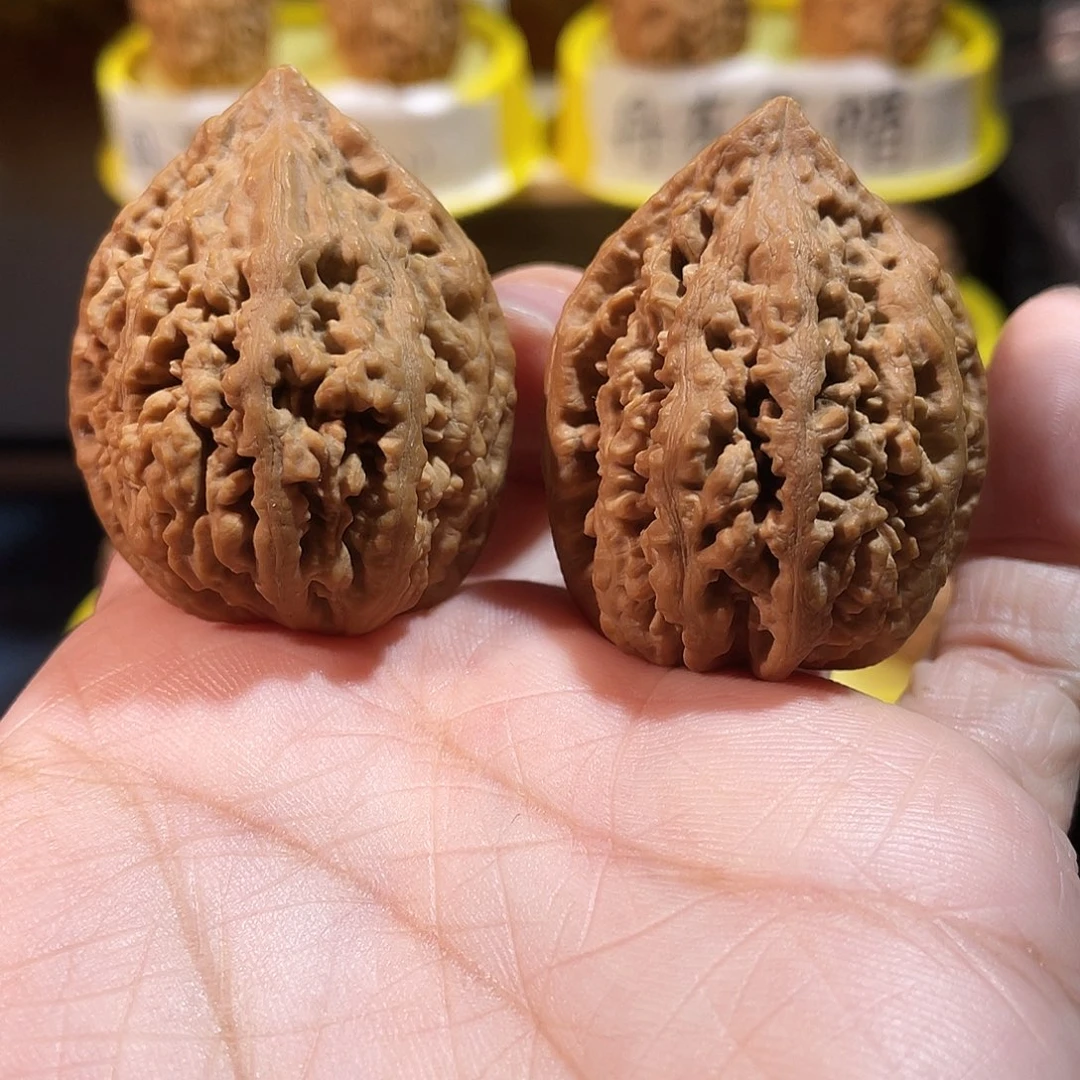 文玩核桃吊坠水晶米粒纹