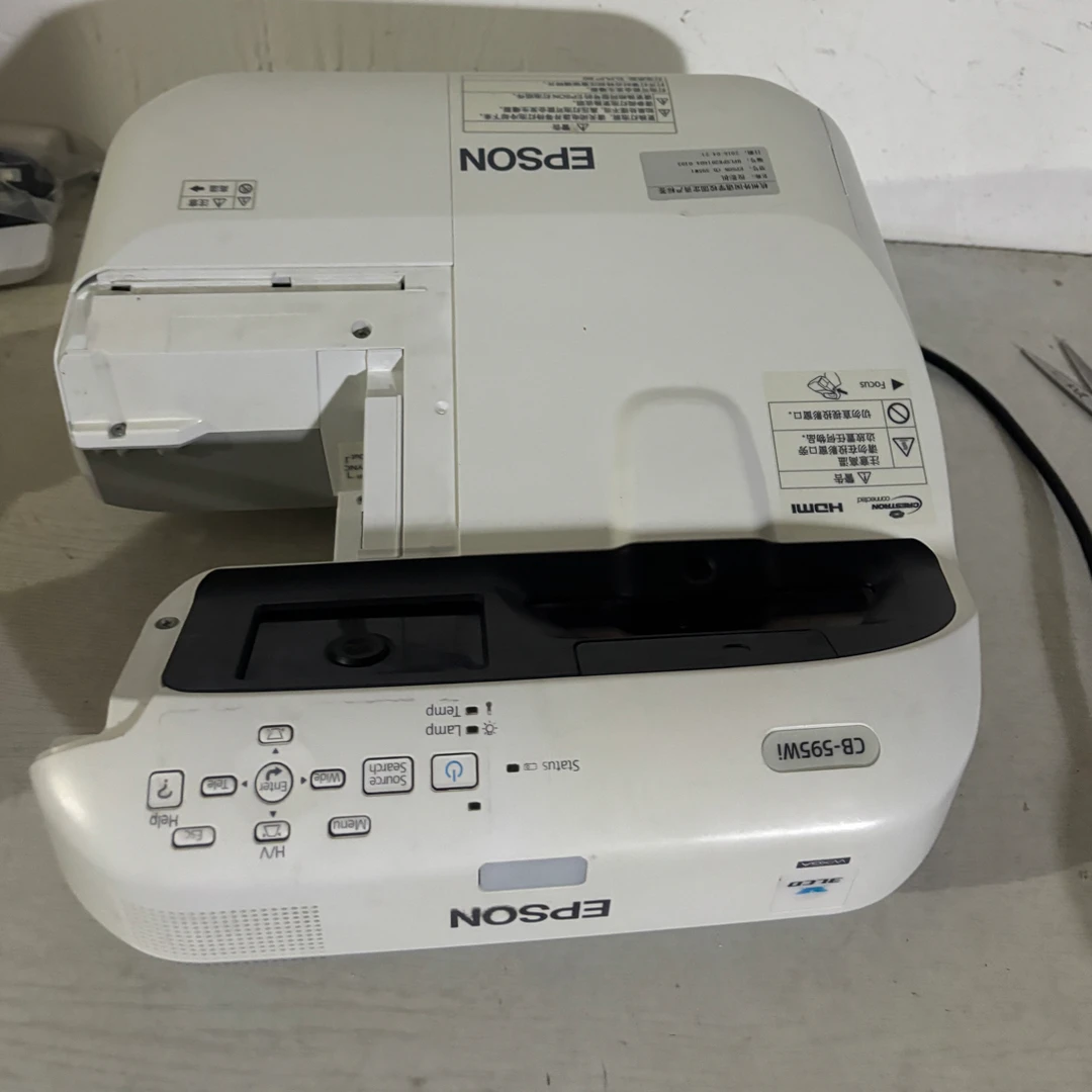 二手 爱普生1280.800超短焦投影仪 运费自理