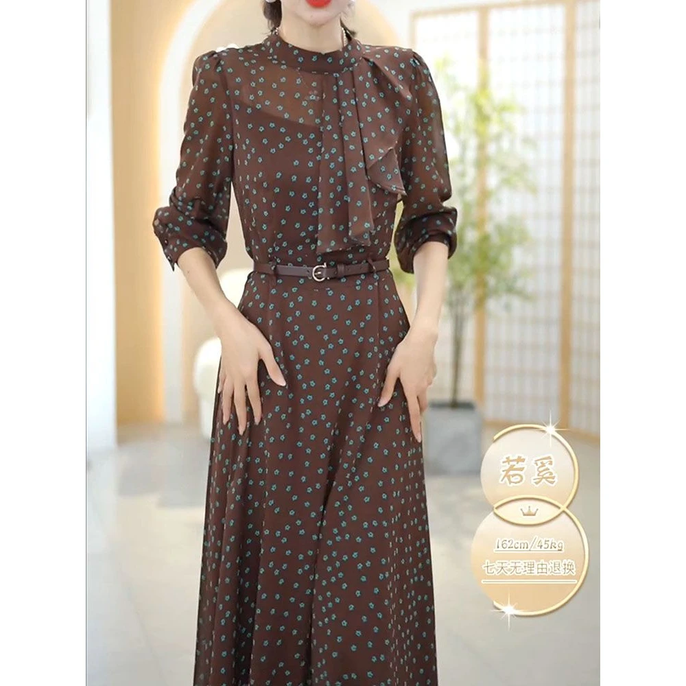 大码洋气阔太太印花连衣裙女2024春季新款超仙名媛收腰显瘦A字裙