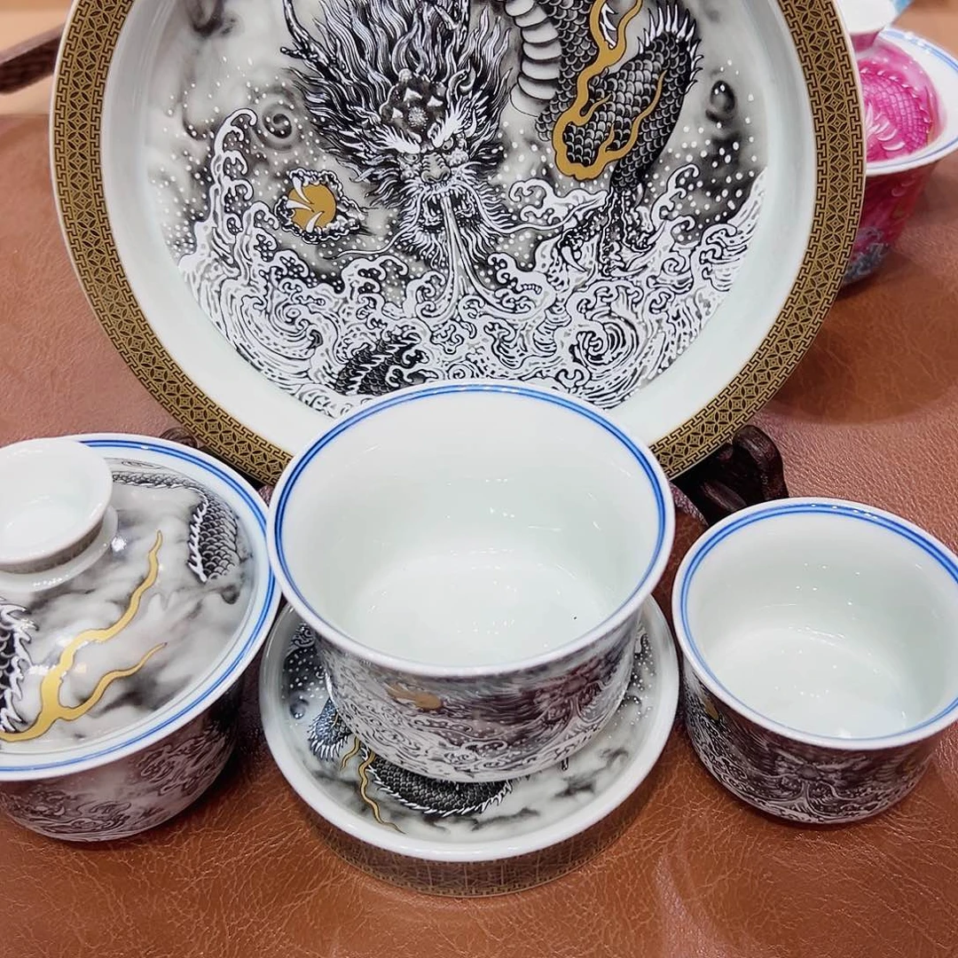 摆件景德镇陶瓷艺术展演厅及景德镇市艺术家俱