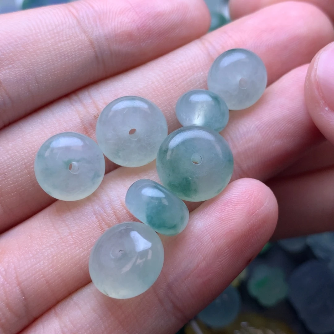 定制翡翠未镶嵌挂件