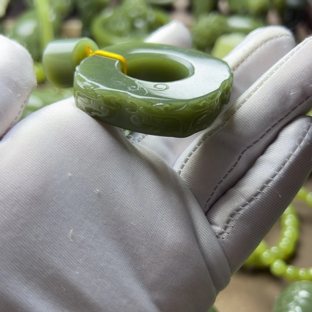 岫岩老玉（透闪石质玉）未镶嵌挂件