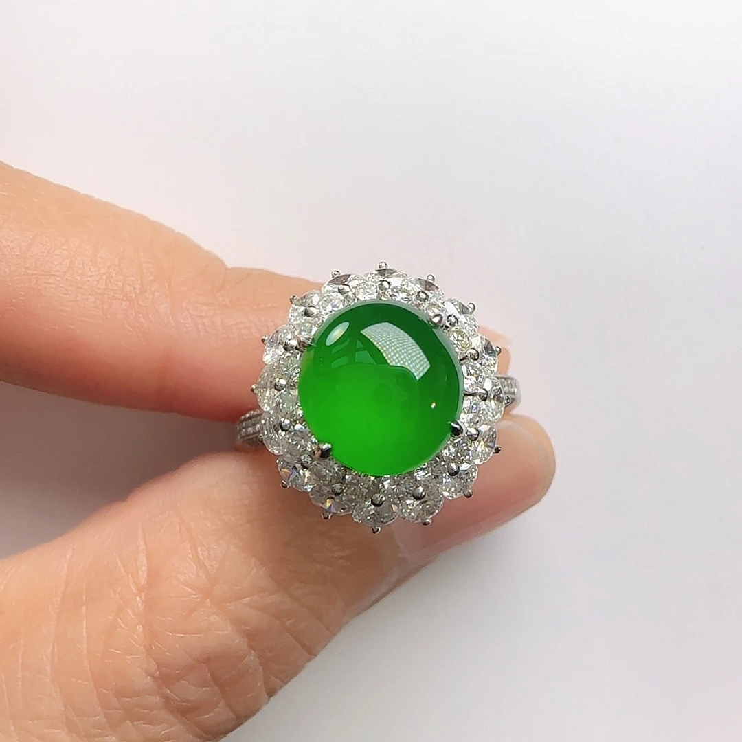 翡翠戒指18K金镶嵌p****e翡翠戒指18K金镶嵌