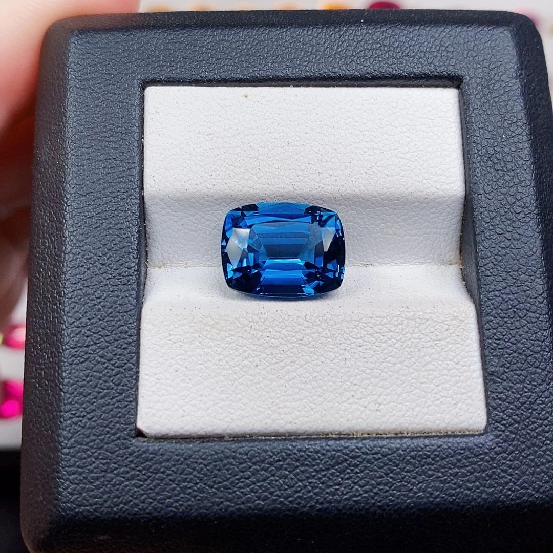 托帕石裸石8.37ct