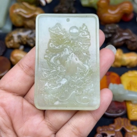 蛇纹石玉未镶嵌颈饰14