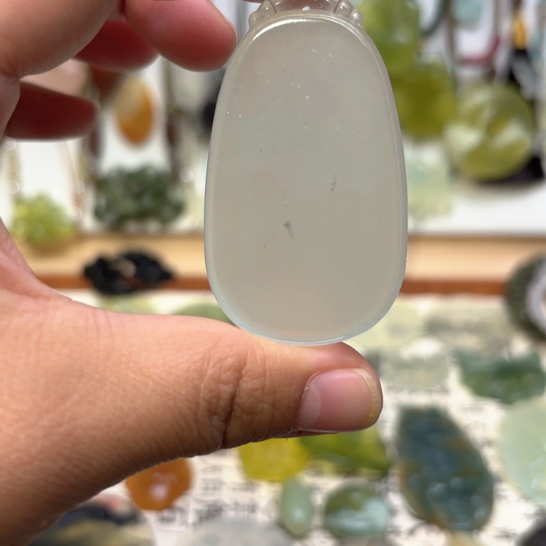 蛇纹石玉合金颈饰