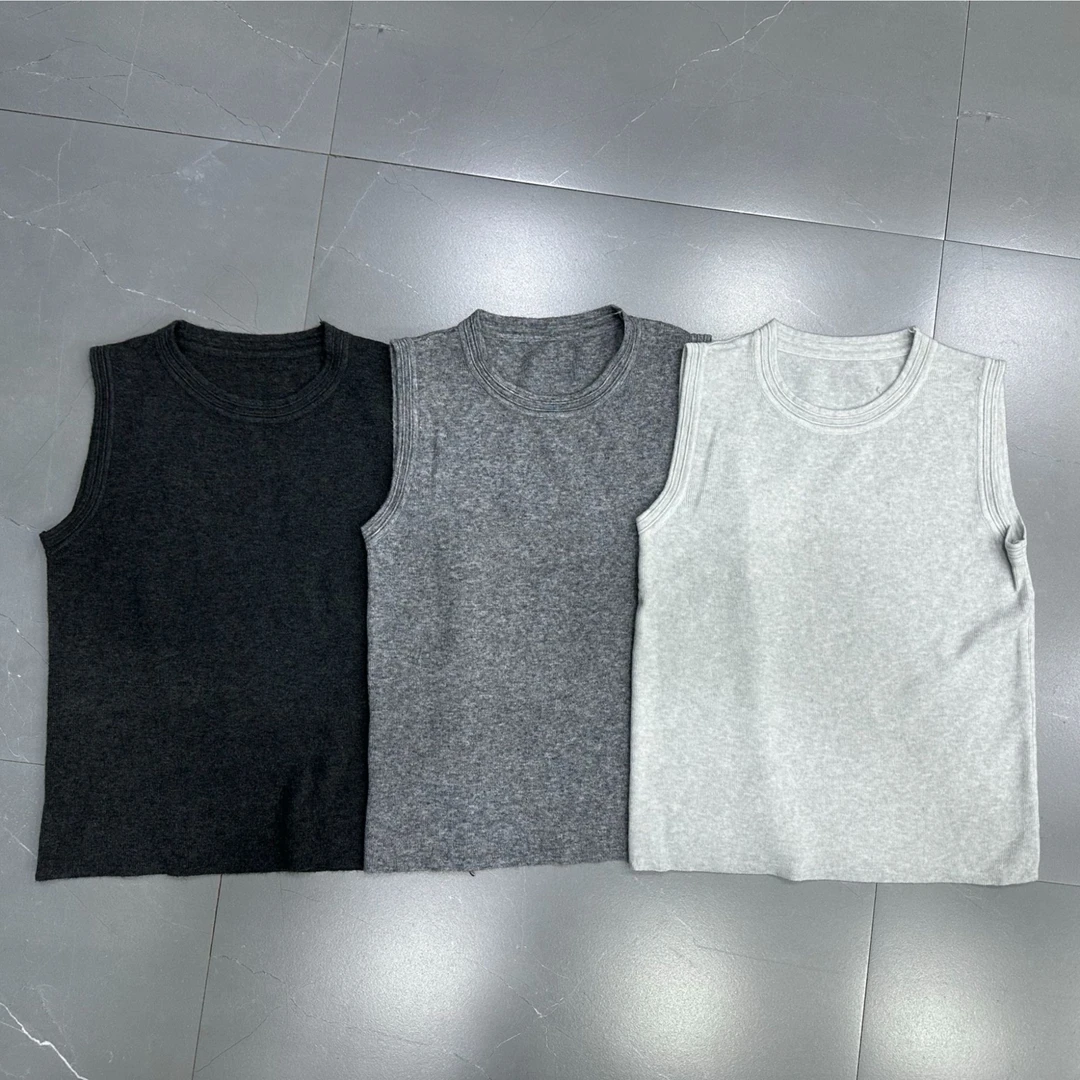 高级灰针织背心