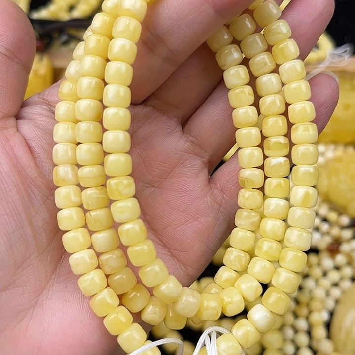 琥珀未镶嵌颈饰琥珀