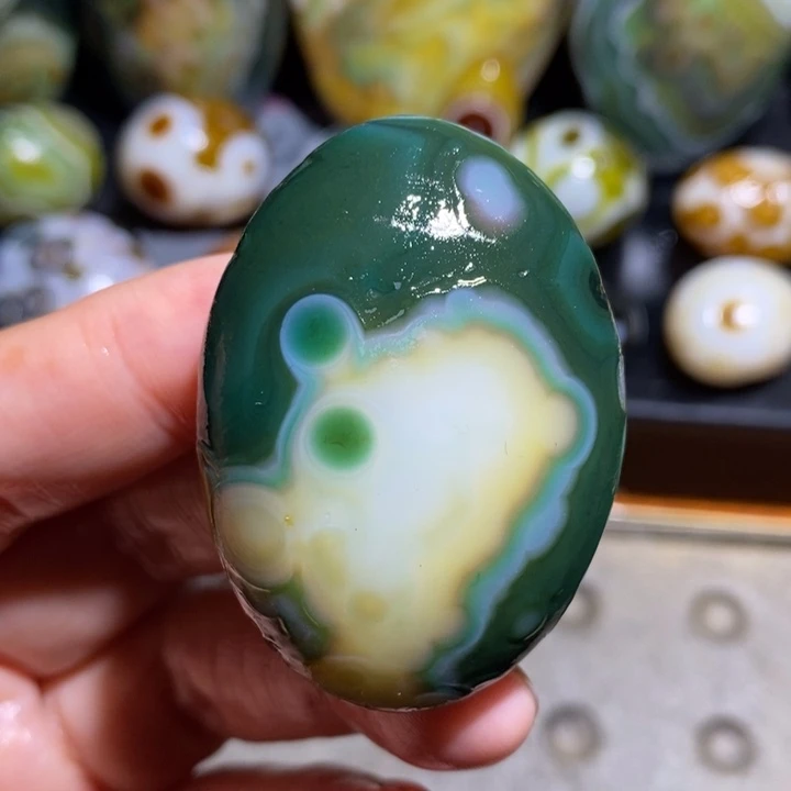 未镶嵌玛瑙/玉髓珠宝半成品65