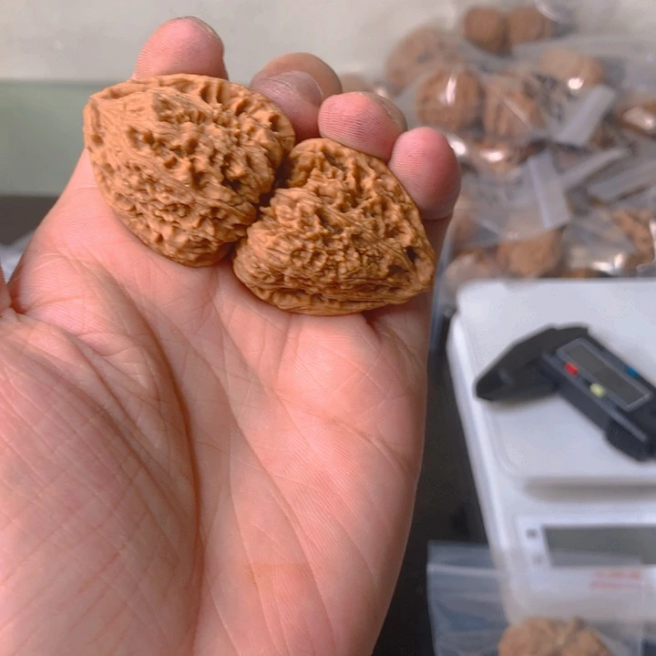 幸***活吊坠文玩核桃南疆石