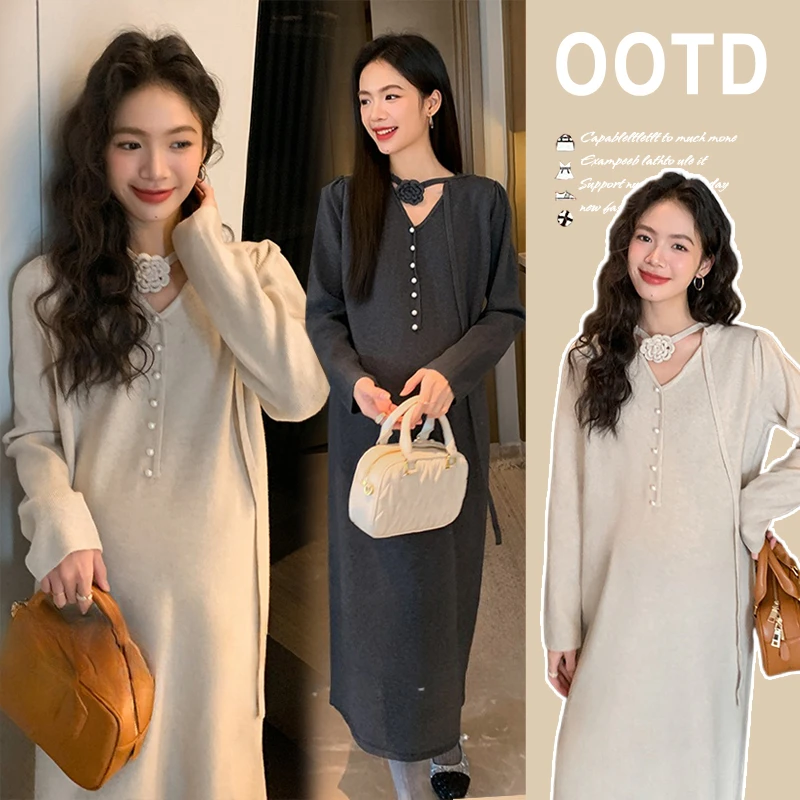 2025孕妇秋季新款清冷钓系气质立体花朵两色宽松慵懒针织连衣裙