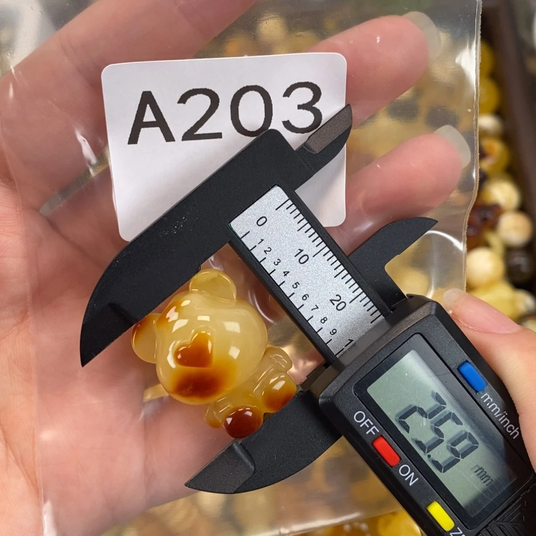 未镶嵌琥珀珠宝奇石