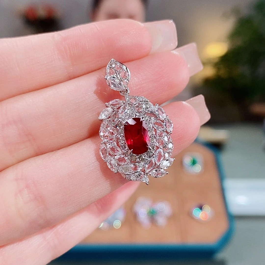 红宝石颈饰18K金镶嵌1.63ct无烧鸽血红吉尔德