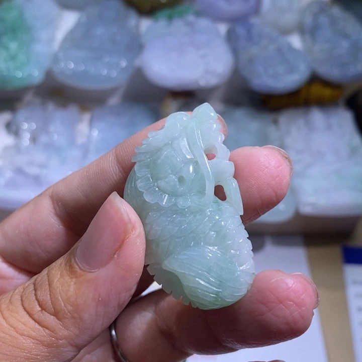 【闪购商品】颈饰未镶嵌翡翠龙鱼