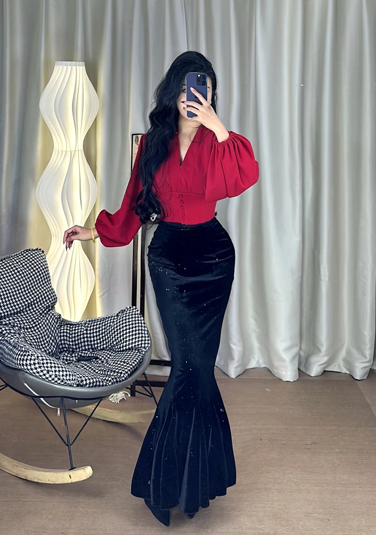 【红浪漫】复古红色v领高腰短款灯笼袖法式港风气场通勤小众上衣