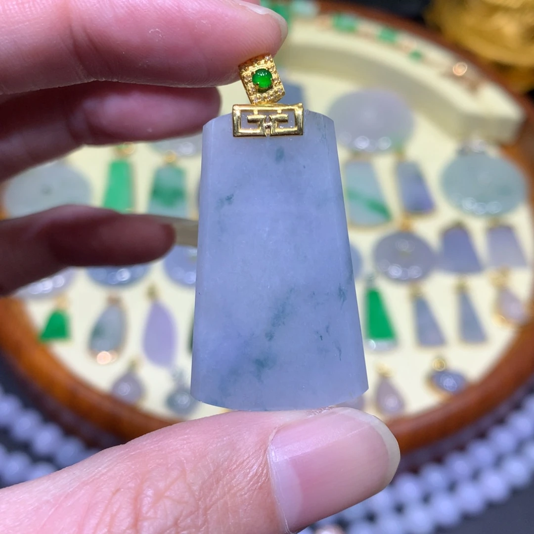 翡翠吊坠(不含链)18K金镶嵌