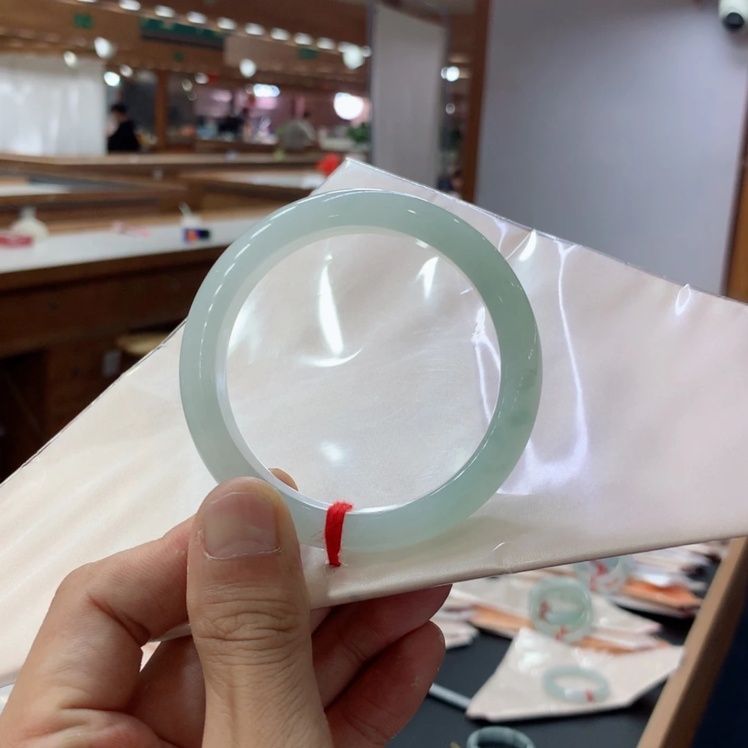 萌****未镶嵌手镯翡翠买断