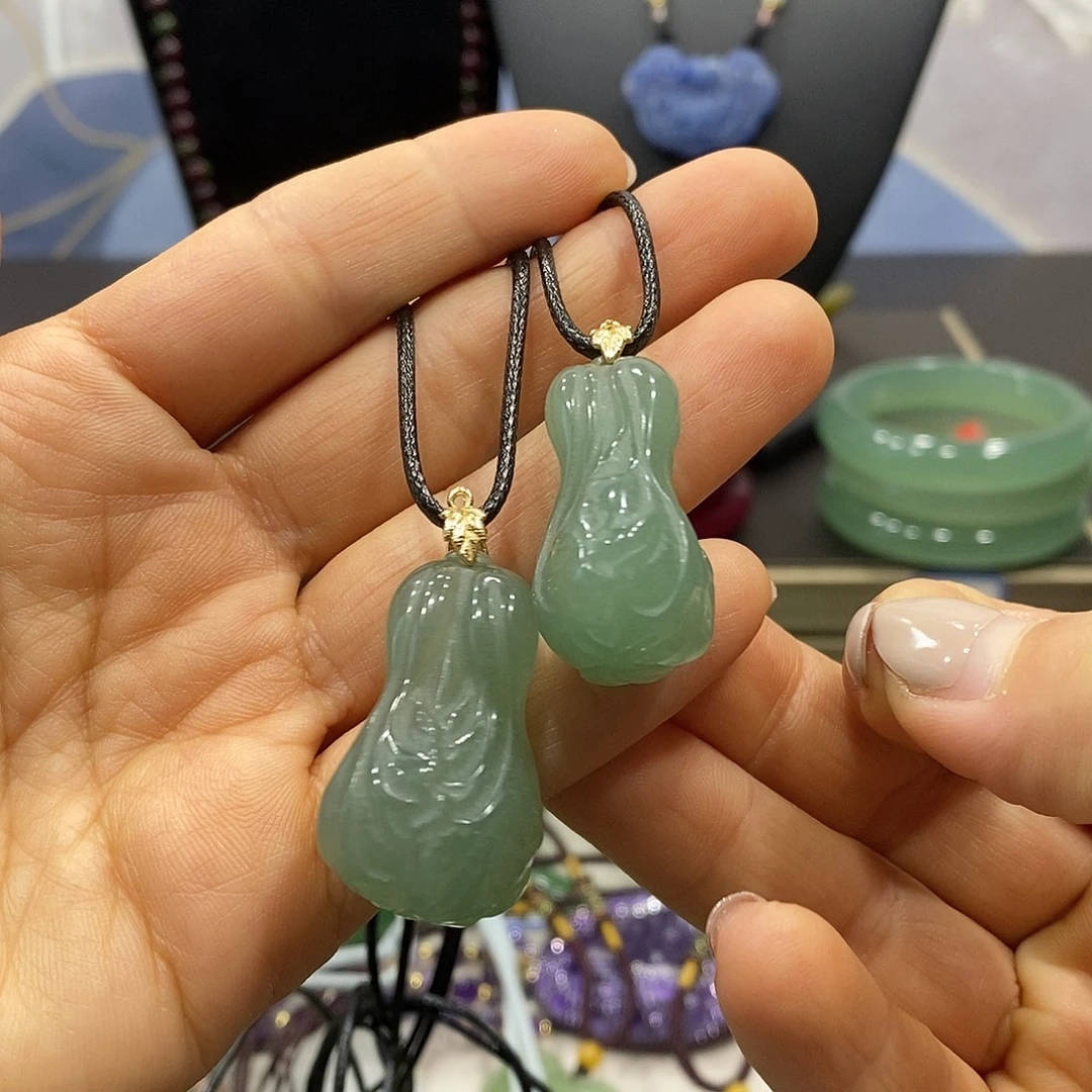 石英岩玉未镶嵌颈饰