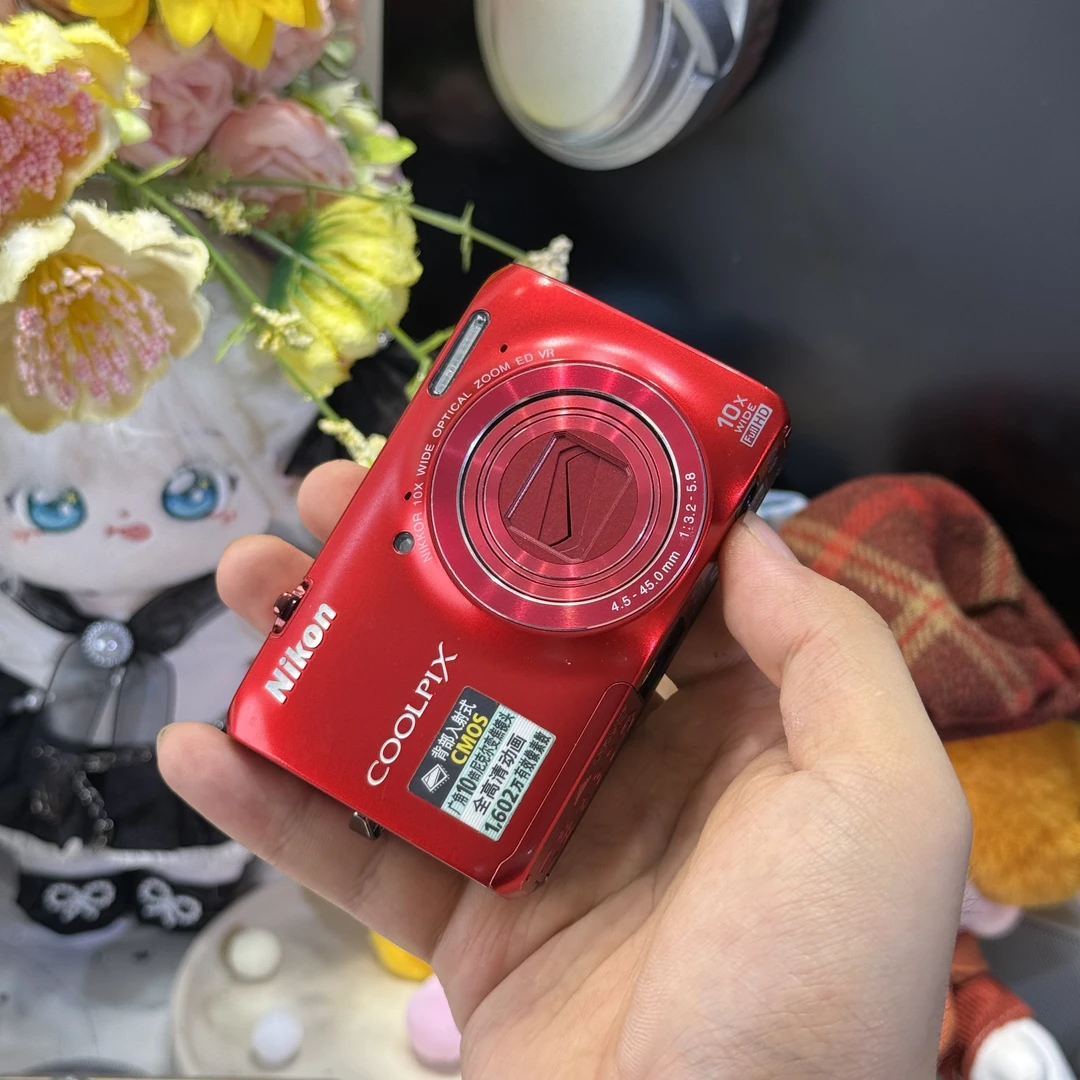 9新 Nikon/尼康 尼康s6300小长焦色彩感好1600万像素带配件